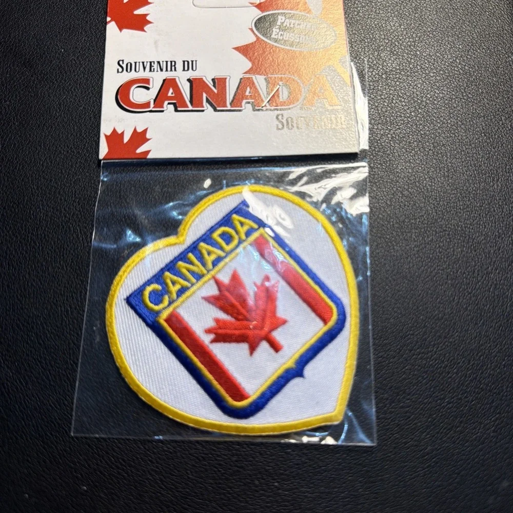 NIP Canada Canadian Travel Novelty Flag Souvenir Embroidered Patch Badge!